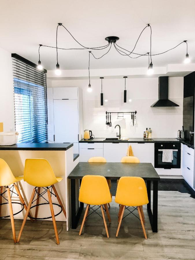 Appartement Bieszczadzkie Utulenie à Ustrzyki Dolne Extérieur photo