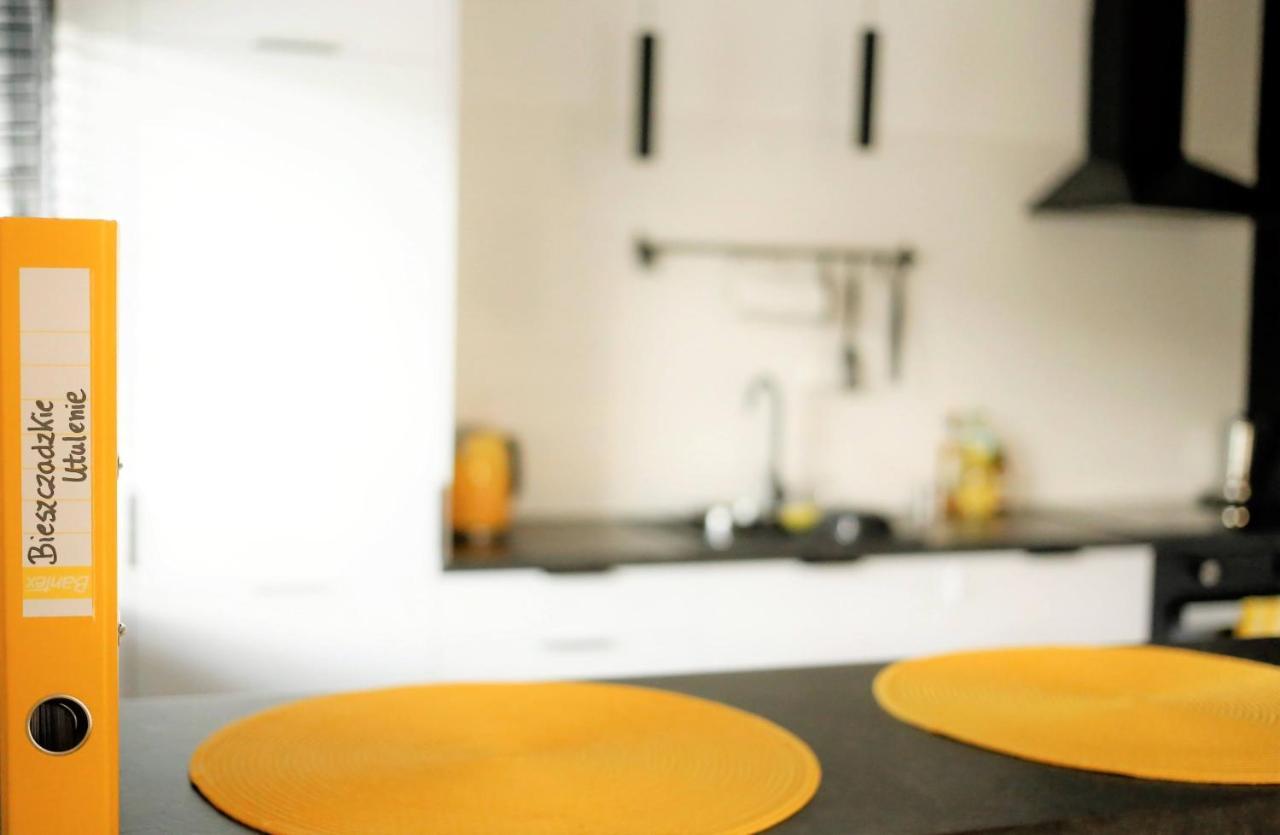 Appartement Bieszczadzkie Utulenie à Ustrzyki Dolne Extérieur photo