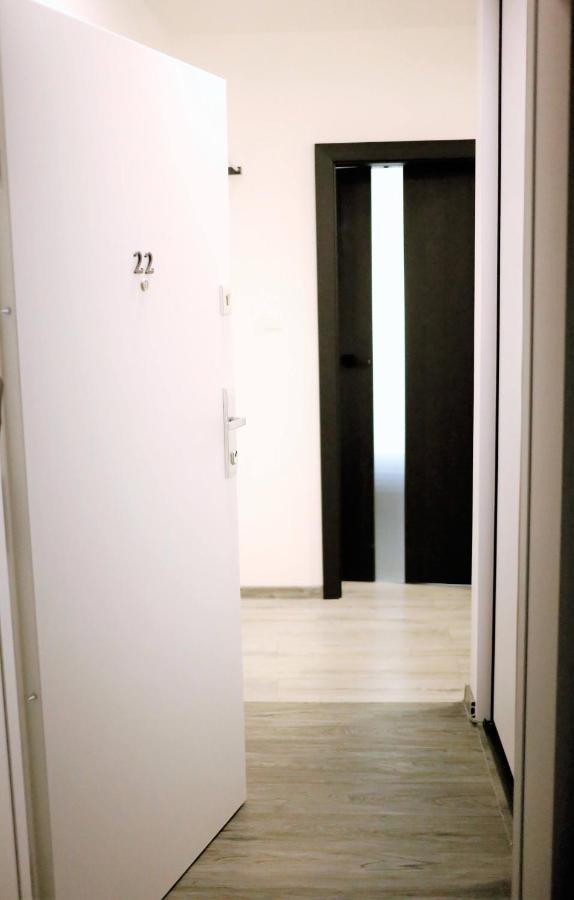 Appartement Bieszczadzkie Utulenie à Ustrzyki Dolne Extérieur photo